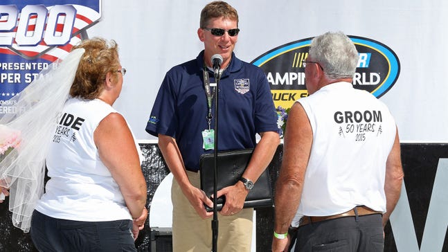 NASCAR fans renew wedding vows at MIS on 50th anniversary